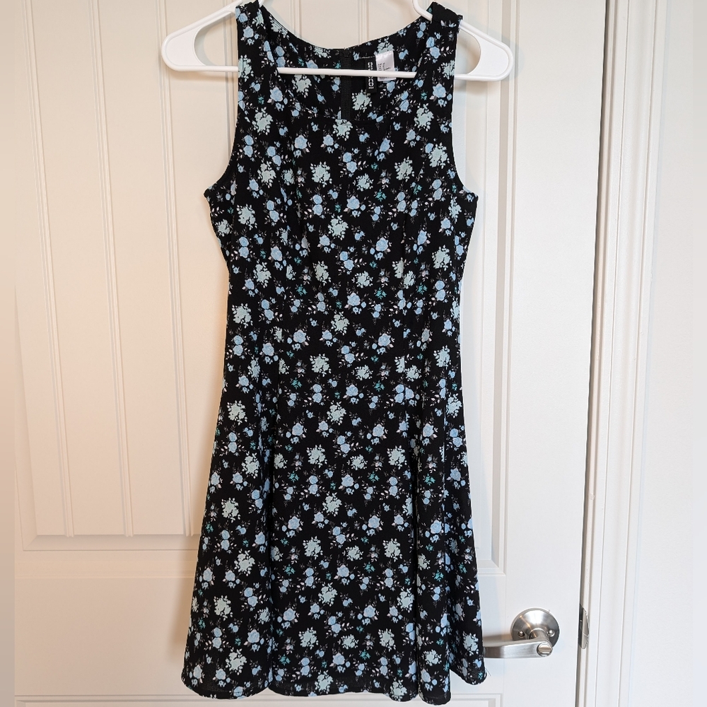 H&M Divided Black Floral skater dress size 6